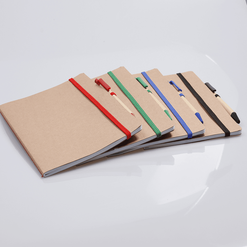 Caderno A5 capa em papel Kraft com caneta — opção de foto 5